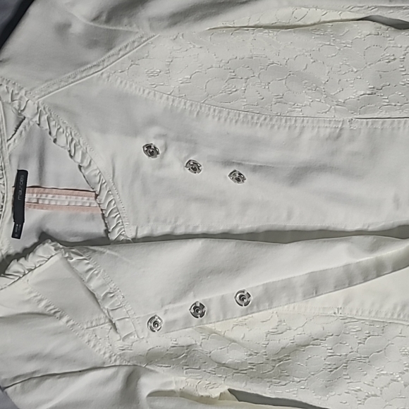 White blazer jacket with lace detail. Pockets. Medium Maurices - Picture 8 of 10